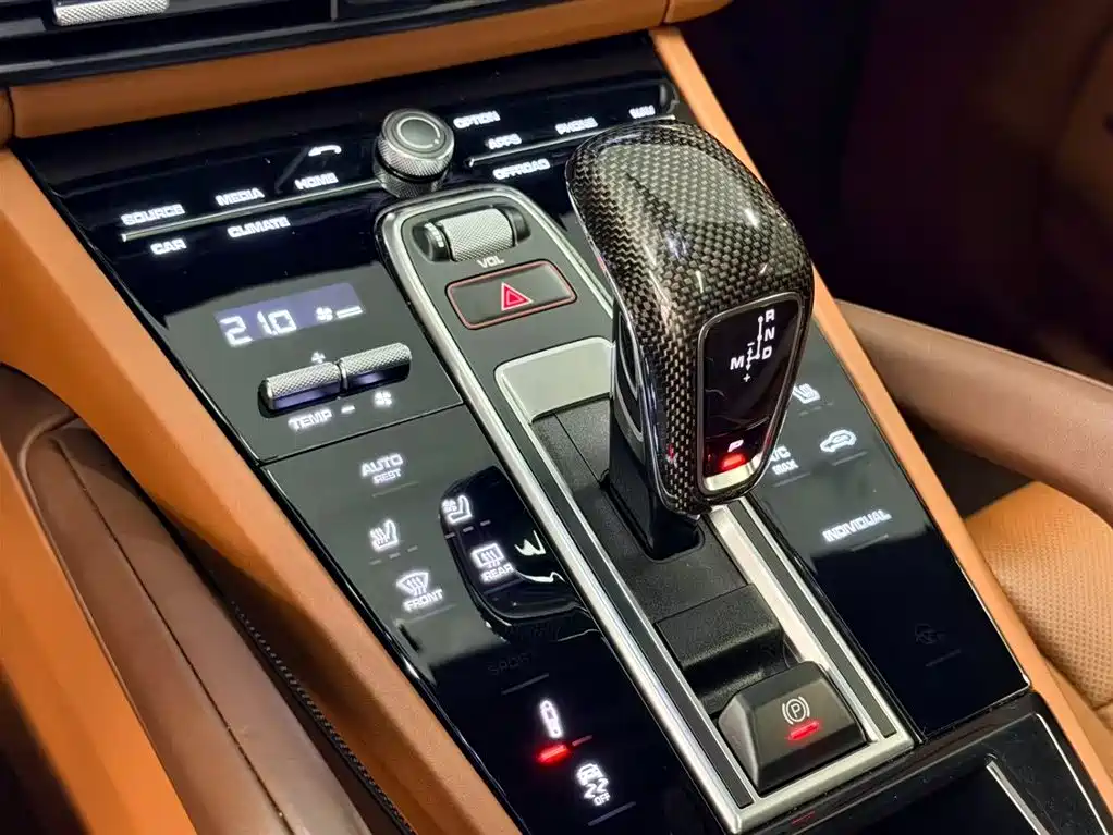 Porsche Cayenne New Energy 2021 Cayenne E-Hybrid 2.0T фото 12
