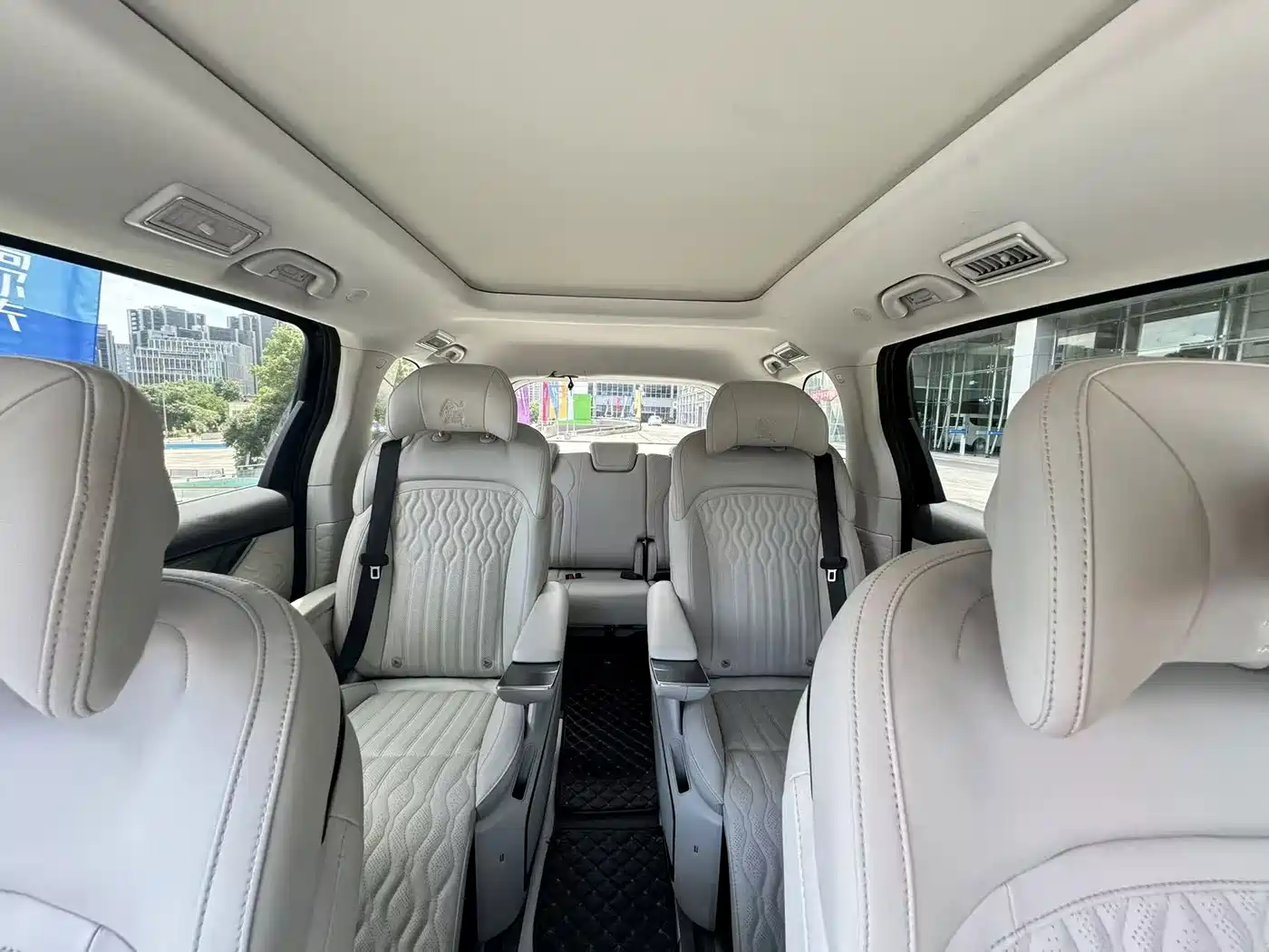 Dongfeng Fengxing Starlight V9 2024 2024 1.5TD 200km Cloud Ladder Series Premium