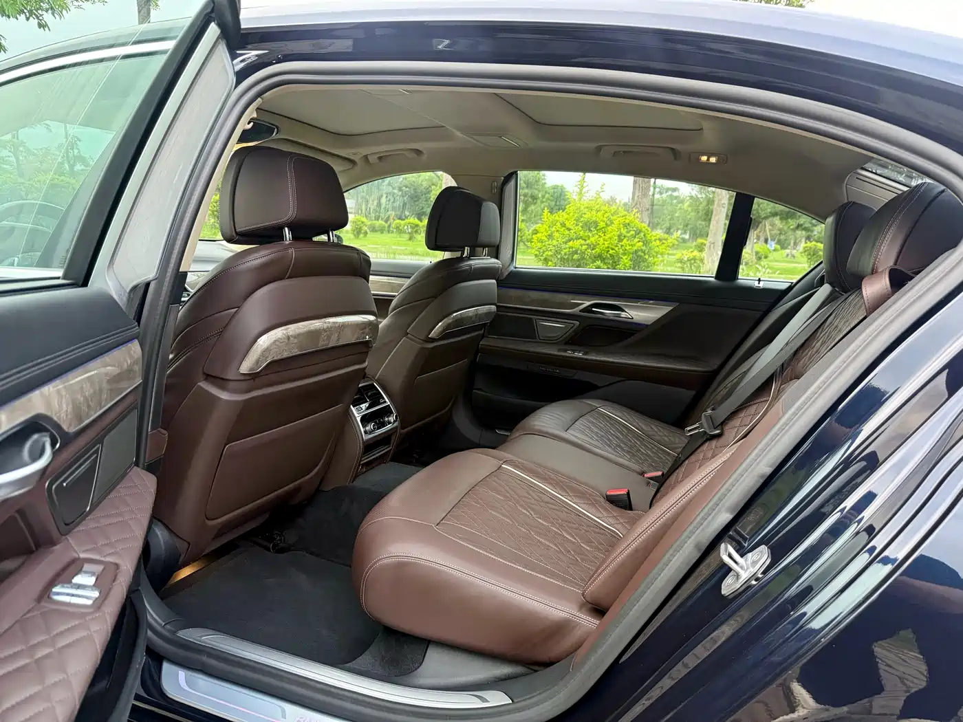 BMW 7 Series 2019 740Li Leading Luxury Package фото 5