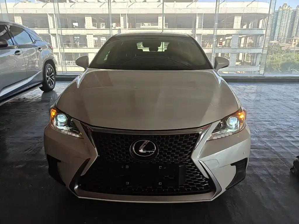 Lexus CT 2019 2017 CT200h Elite Edition (Single Color) China VI