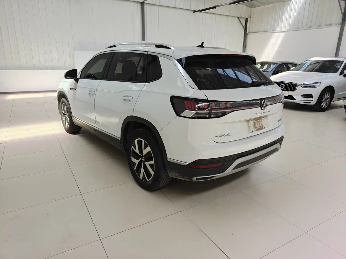 Volkswagen Tayron 2023 330TSI 2WD Luxury Plus Advanced Edition фото 4
