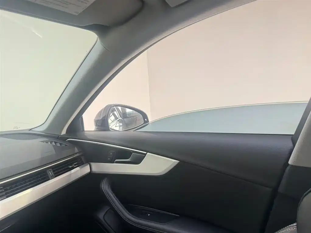 Audi A4L 2022 40 TFSI Luxury Dynamic фото 11