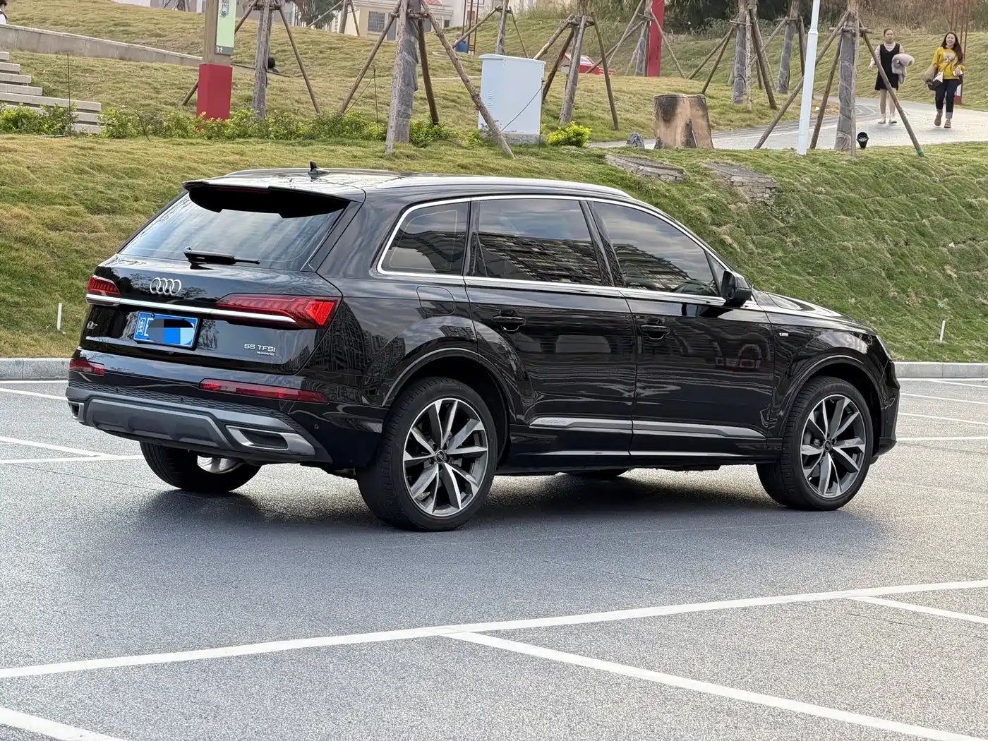 AUDI Q7