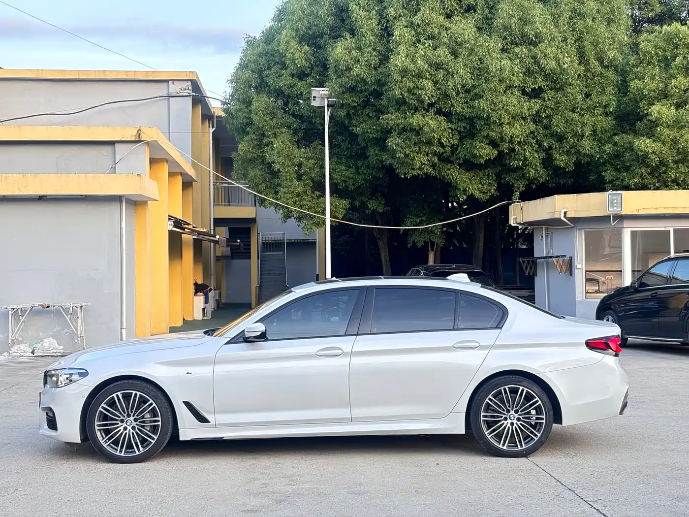 BMW 5 Series 2019 530Li Leading M Sport Package фото 7