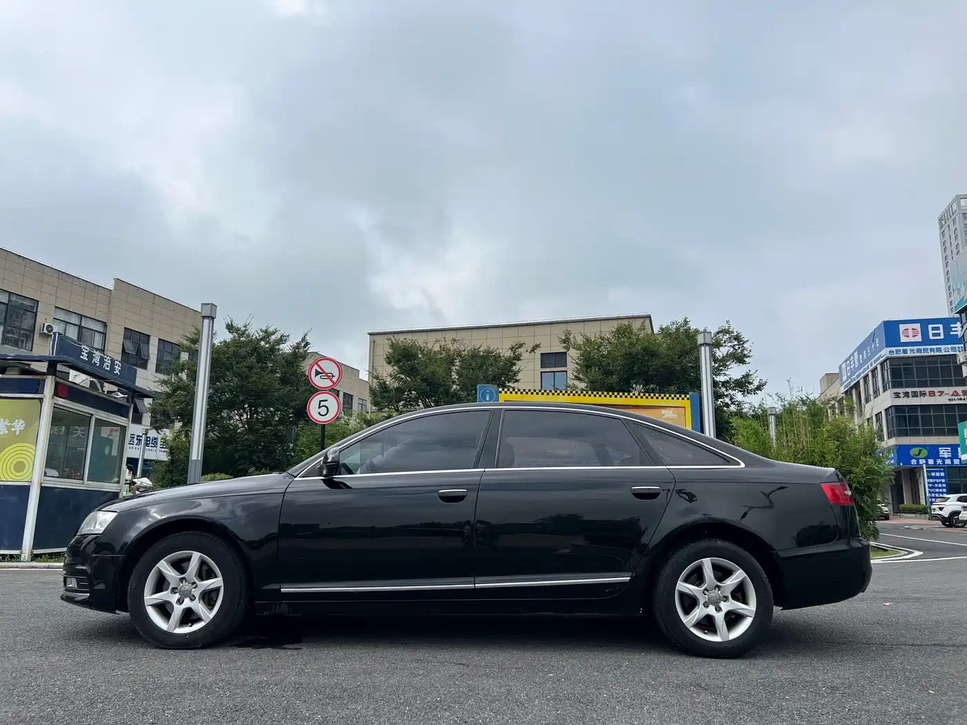 Audi A6L 2011 2.0 TFSI Automatic Comfort фото 8