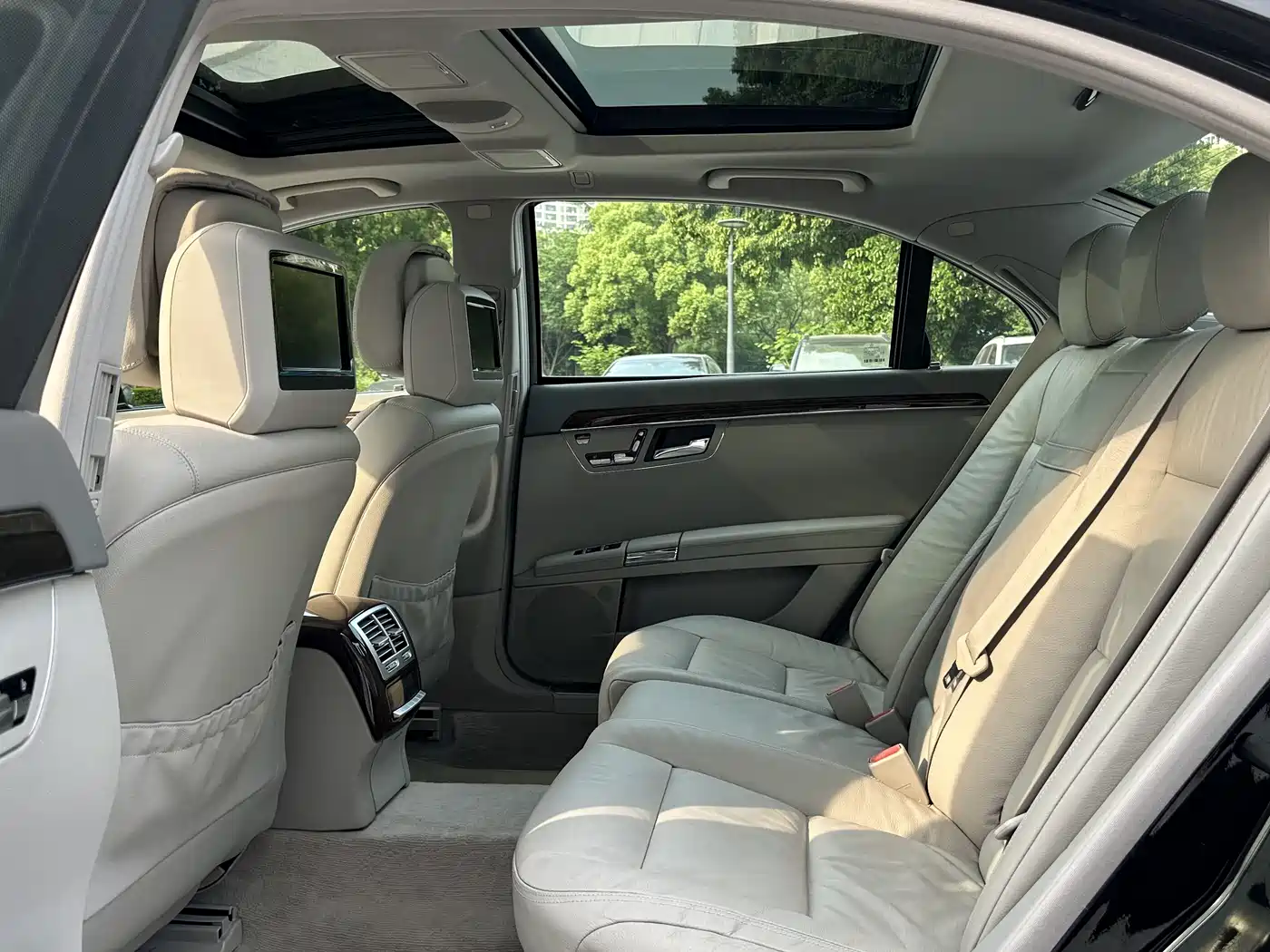 Mercedes-Benz S-Class 2010 S 300 L Premium фото 8