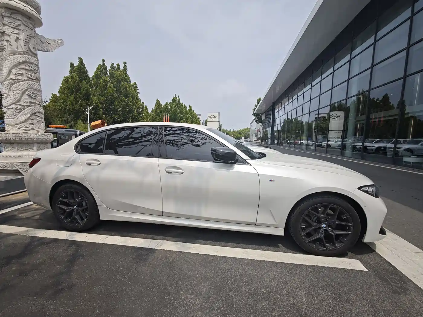 BMW 3 Series 2026 2026 330Li M Sport Shadowline Package
