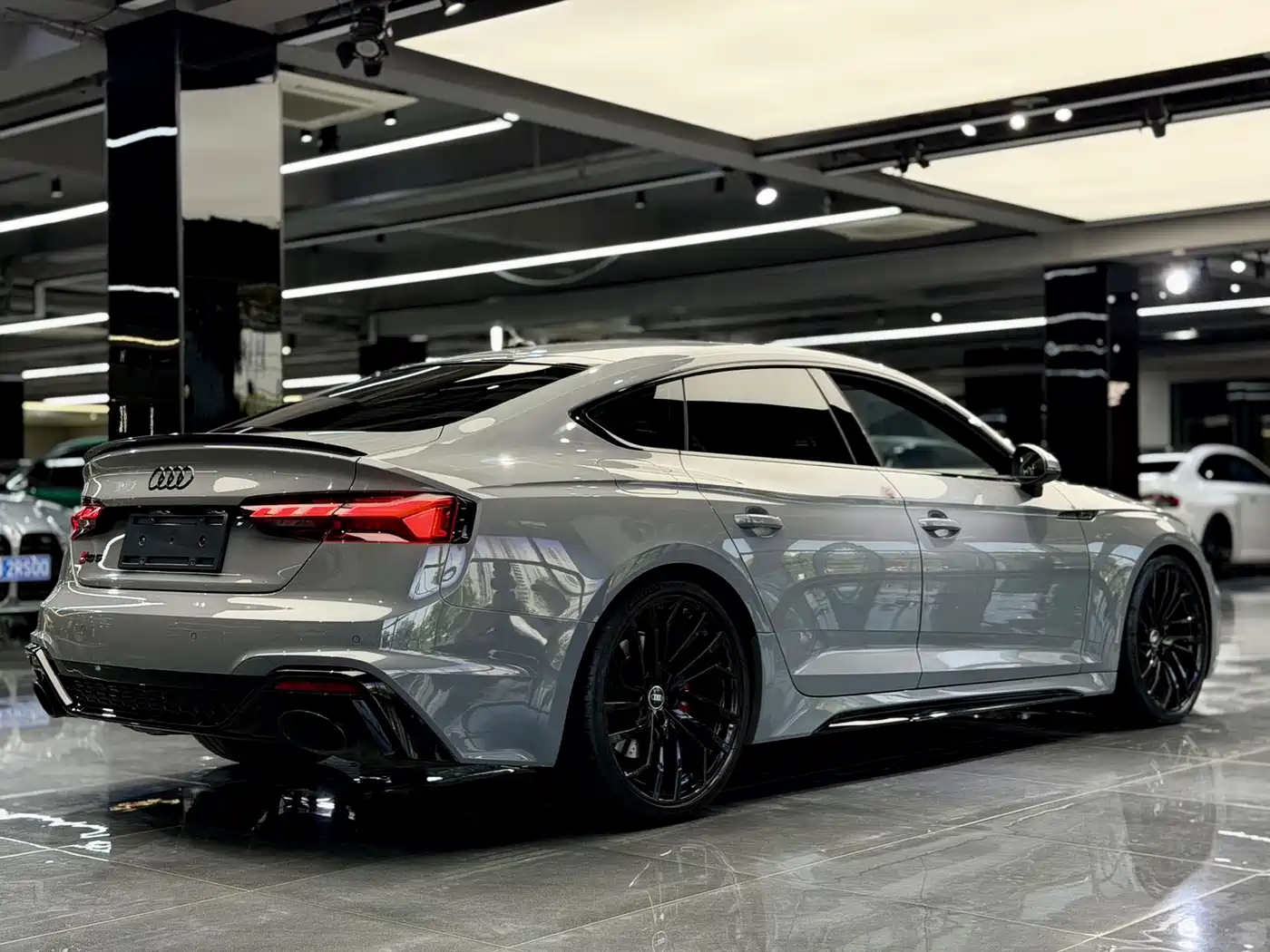 Audi RS 5 2022 RS 5 2.9T Sportback Obsidian Edition фото 6