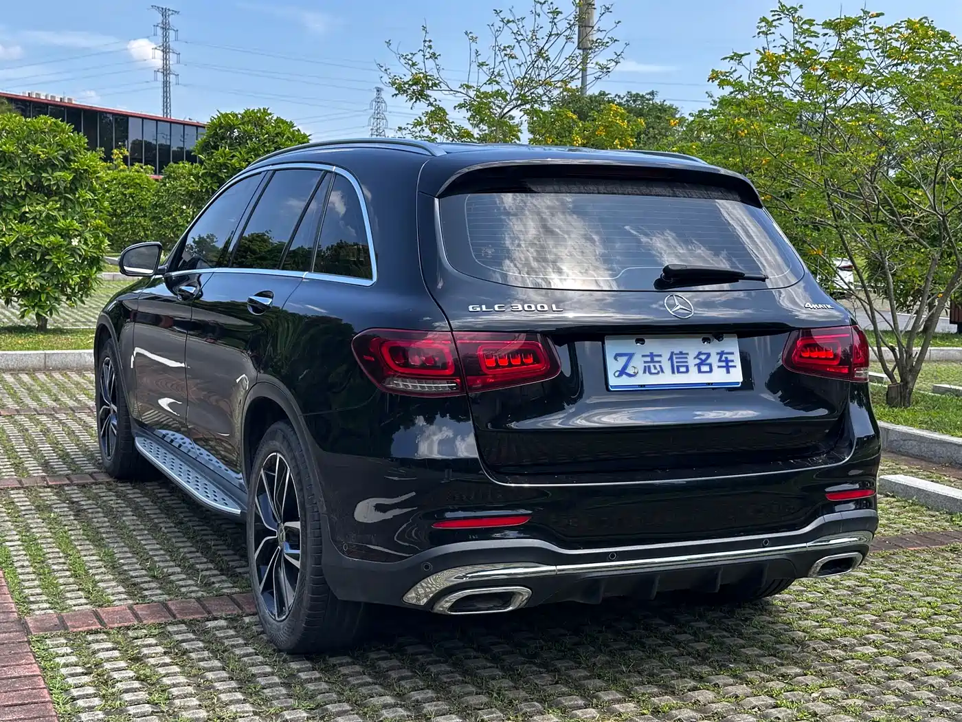 Mercedes-Benz GLC 2021 GLC 300 L 4MATIC Sporty фото 3