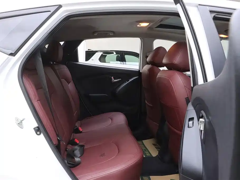 Hyundai Beijing Hyundai ix35 2015 2.0L Automatic 2WD Comfort China V фото 15