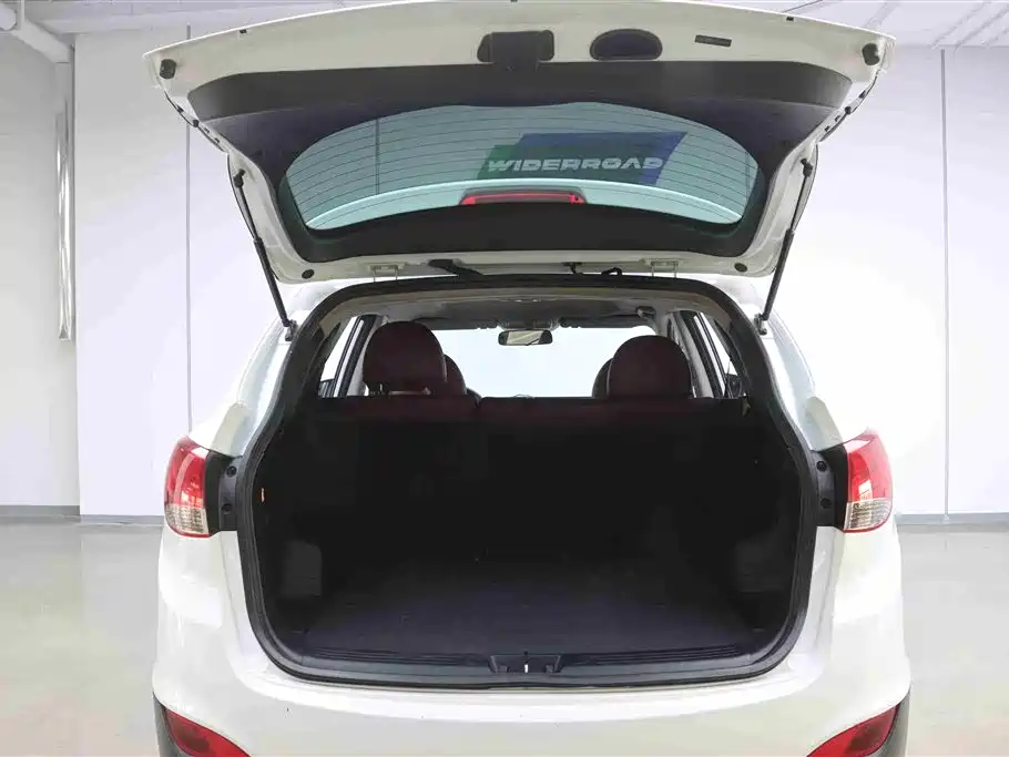 Hyundai Beijing Hyundai ix35 2015 2.0L Automatic 2WD Comfort China V фото 27