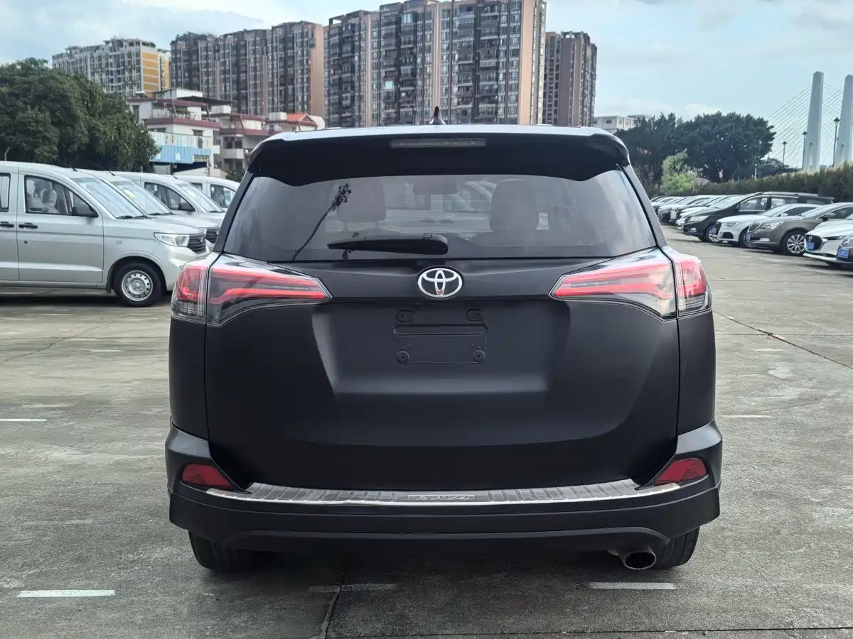 Toyota RAV4 Rongfang 2016 2.0L CVT 2WD Trend (China V) фото 6