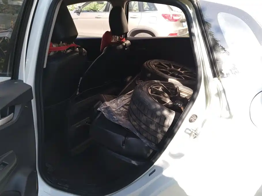 صورة 11 - Honda Fit