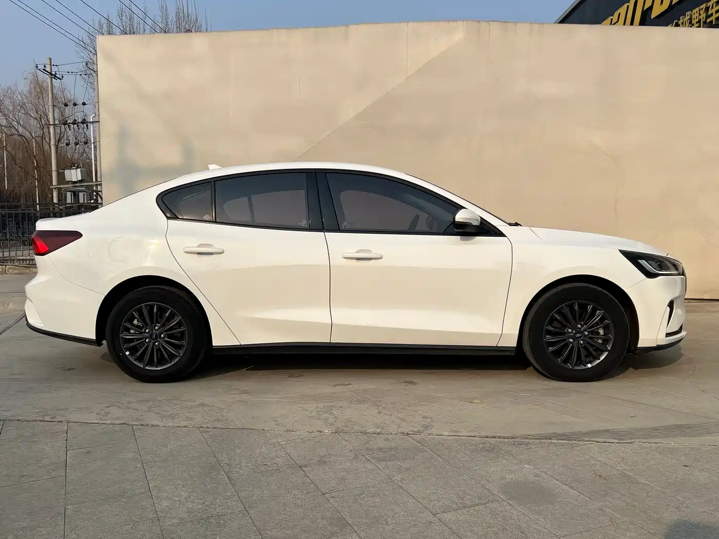 Ford Focus 2023 2022 Sedan EcoBoost 180 Auto Speed Edition
