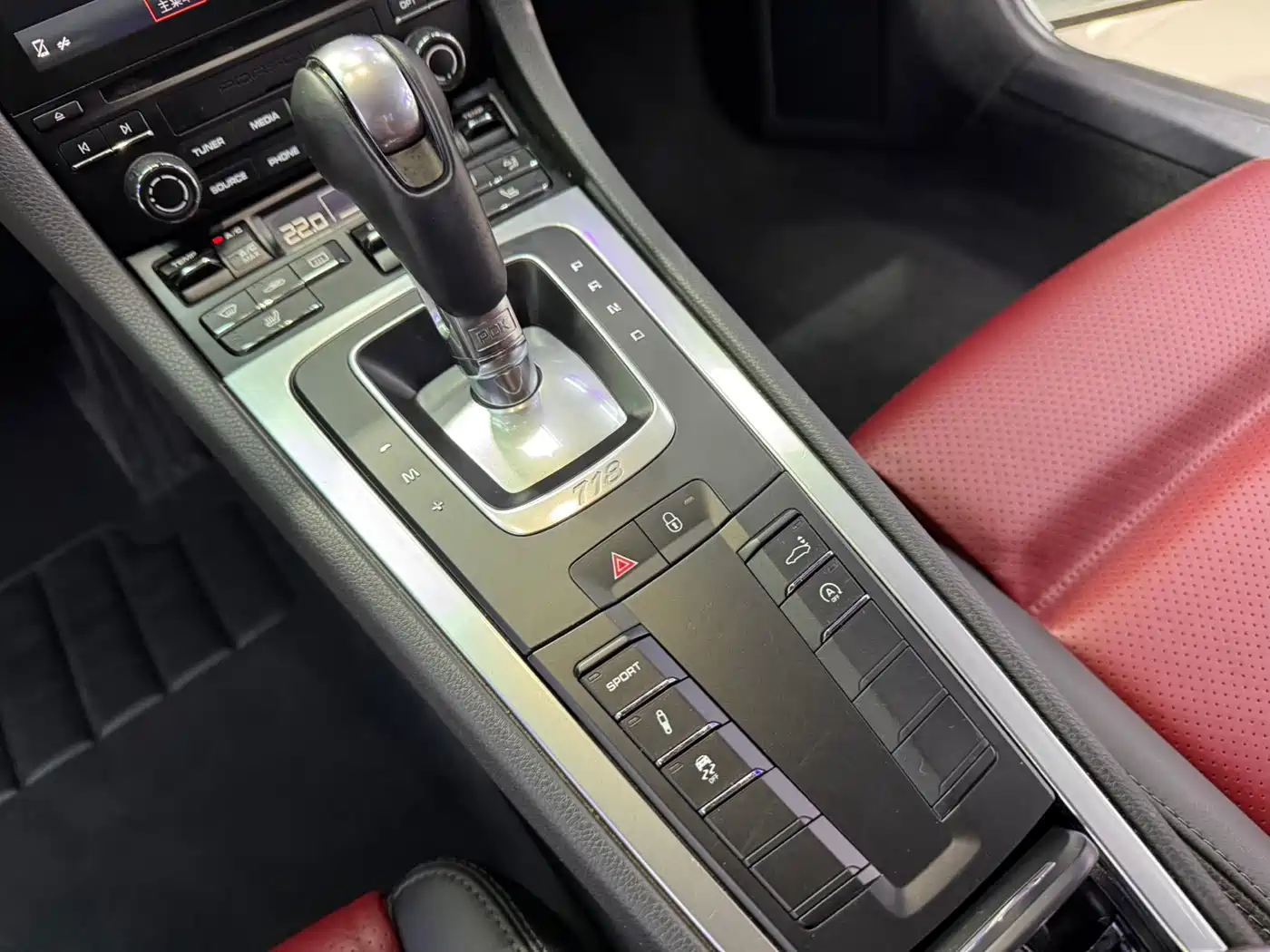 Porsche 718 2016 Cayman 2.0T фото 7