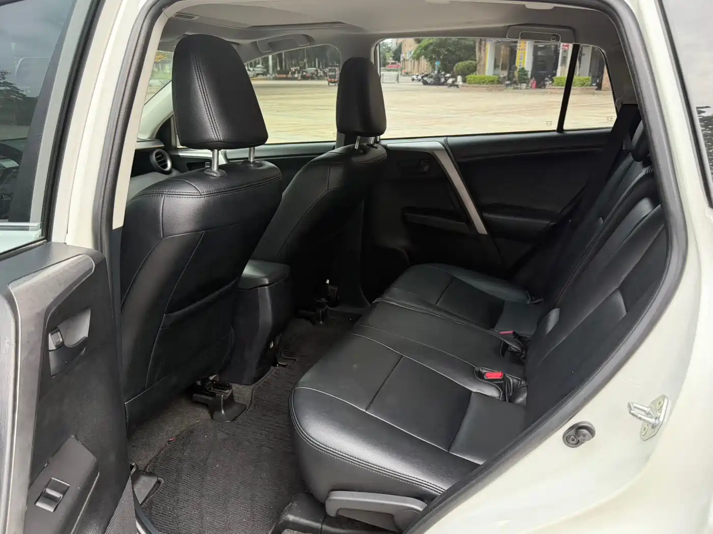 Toyota RAV4 Rongfang 2016 2.0L CVT 2WD Trend (China V) фото 5