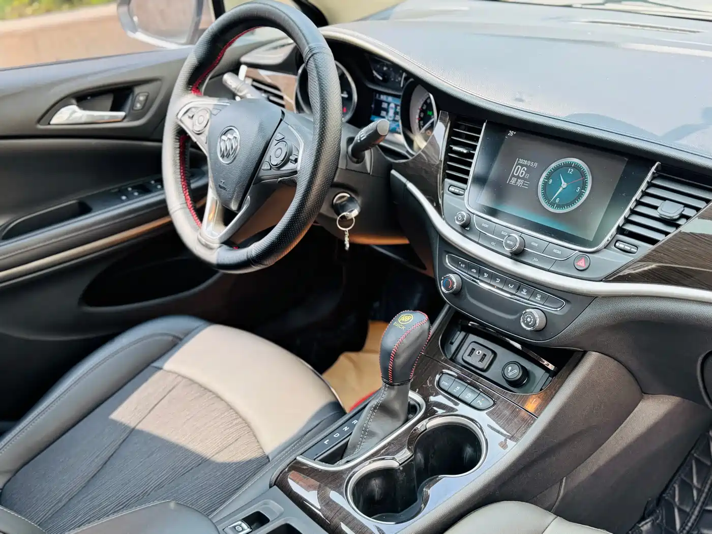Buick Verano 2018 Sedan 20T Dual Clutch Leading фото 9