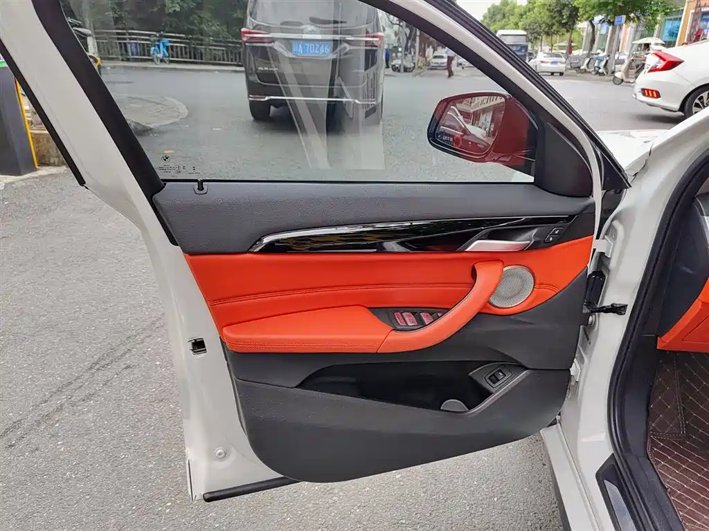 BMW X2 2023 sDrive25i M Sport Shadow Edition фото 6