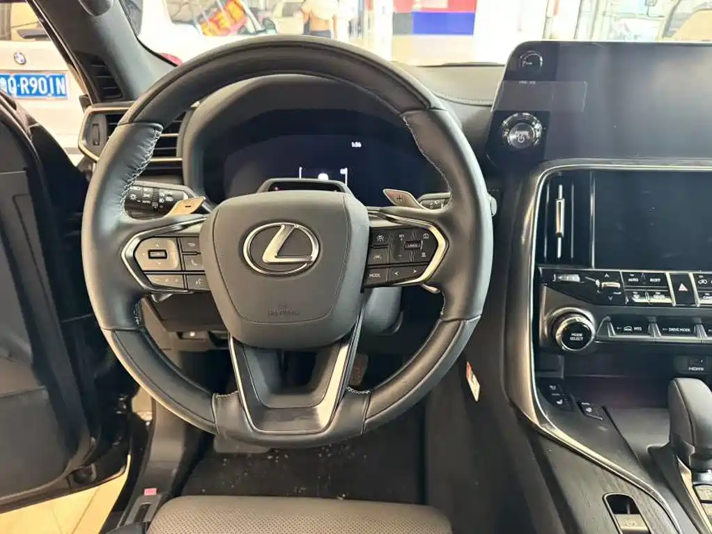 Lexus LX 2025 2025 700h OVERTRAIL Frontier Edition