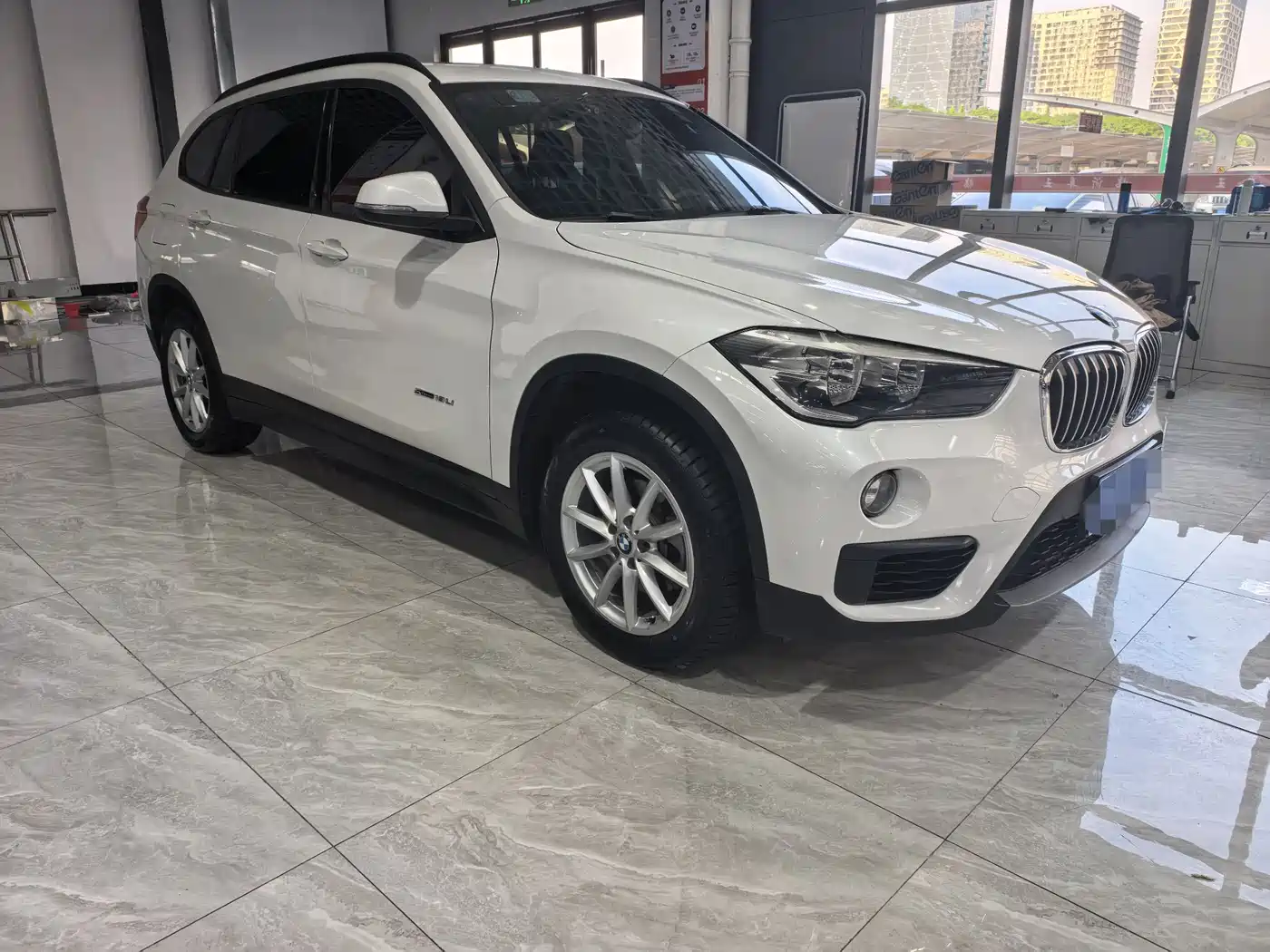 BMW X1 2016 sDrive18Li Fashion Model фото 3