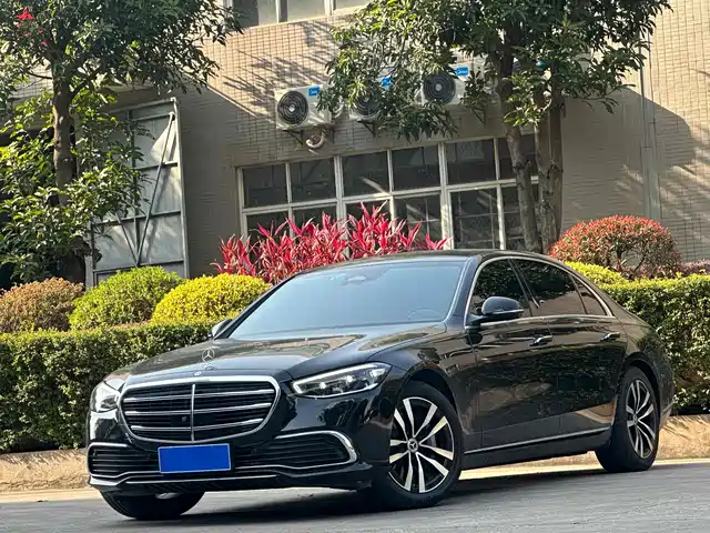 Mercedes-Benz S-Class 2024