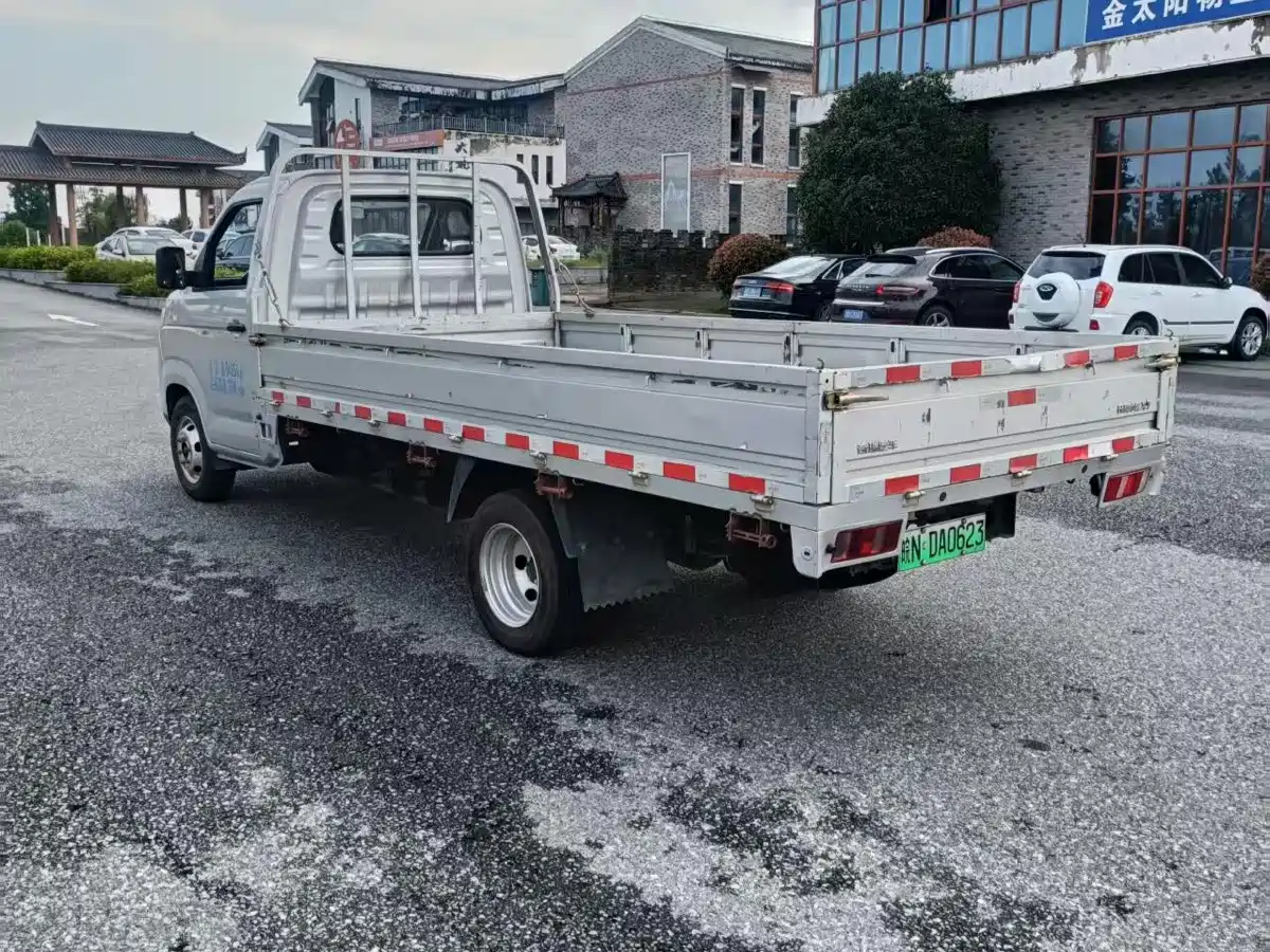 Karry Xiaoxiang X7 2025 2024 AVIC Battery (3815 Cargo Box) Flatbed Truck - Luxury Type
