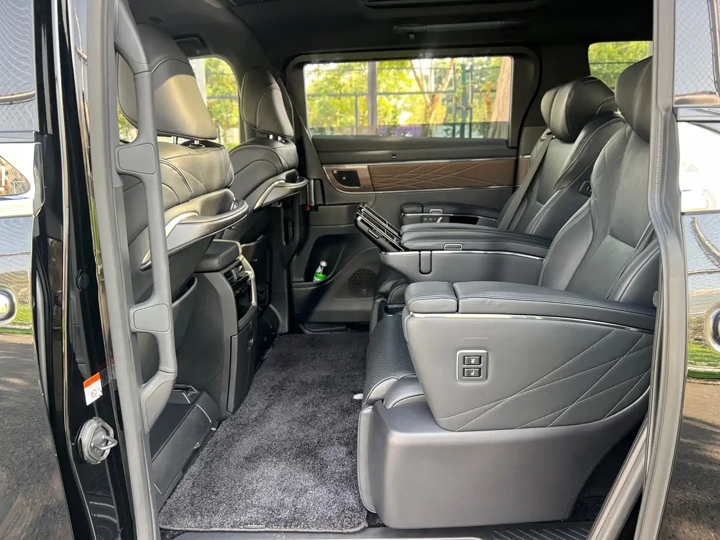Toyota Vellfire 2024 2024 Crown Hybrid 2.5L Executive Premium Edition