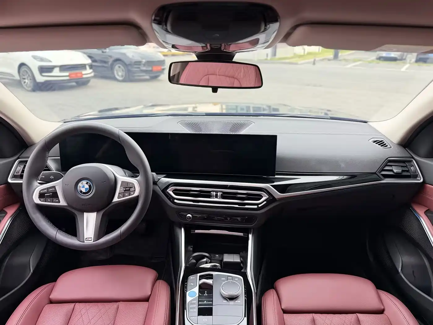 BMW i3 2024 eDrive 35 L фото 10