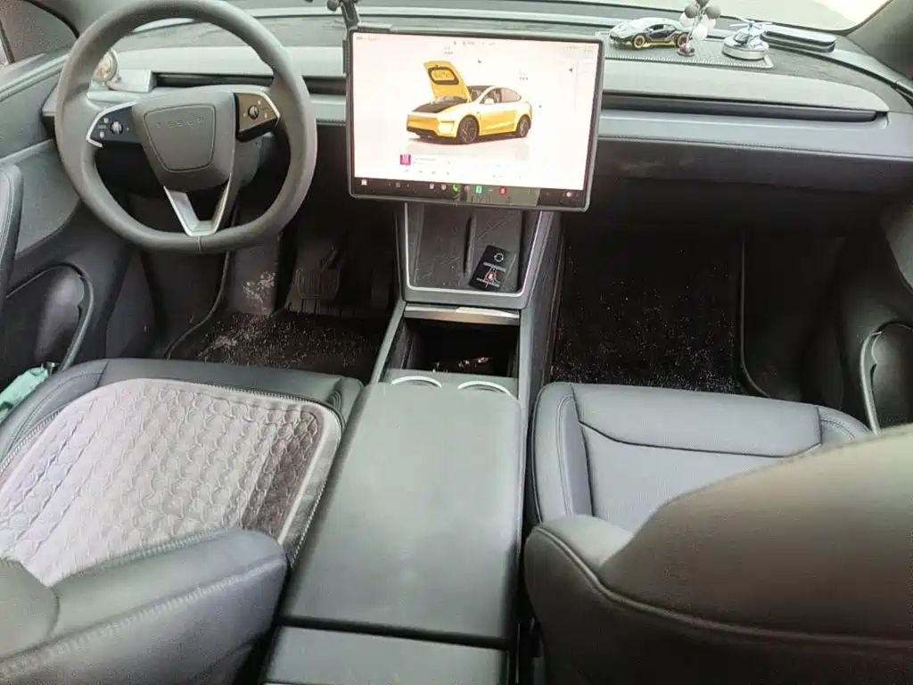 Tesla Model Y 2026 2025 Rear-Wheel Drive