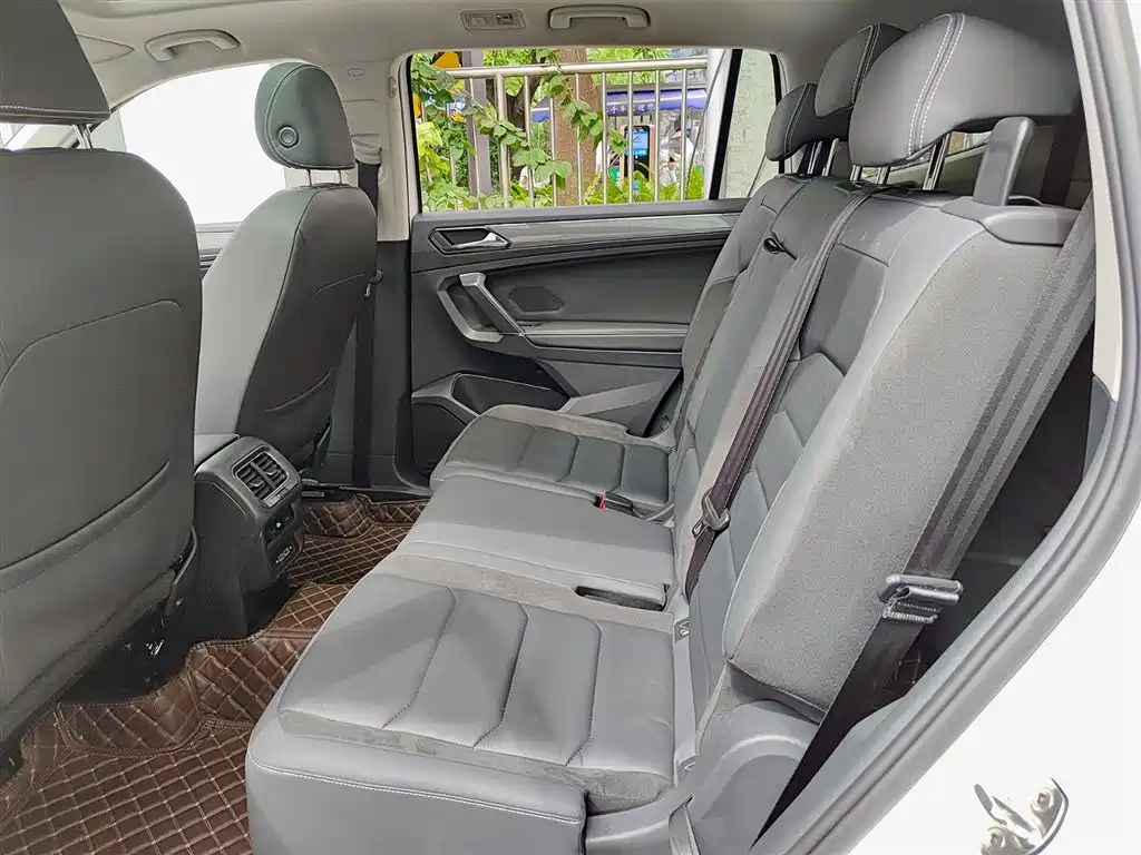 Volkswagen Tiguan L 2021 380TSI Automatic 4WD R-Line Premium 7-seater фото 8