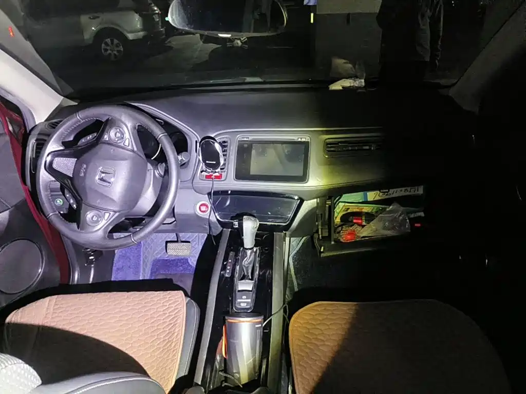 Photo 12 - Honda Vezel