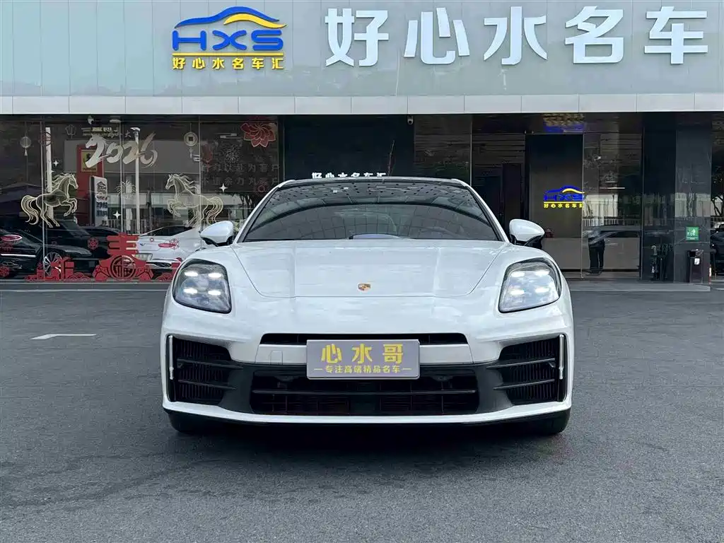PORSCHE PANAMERA
