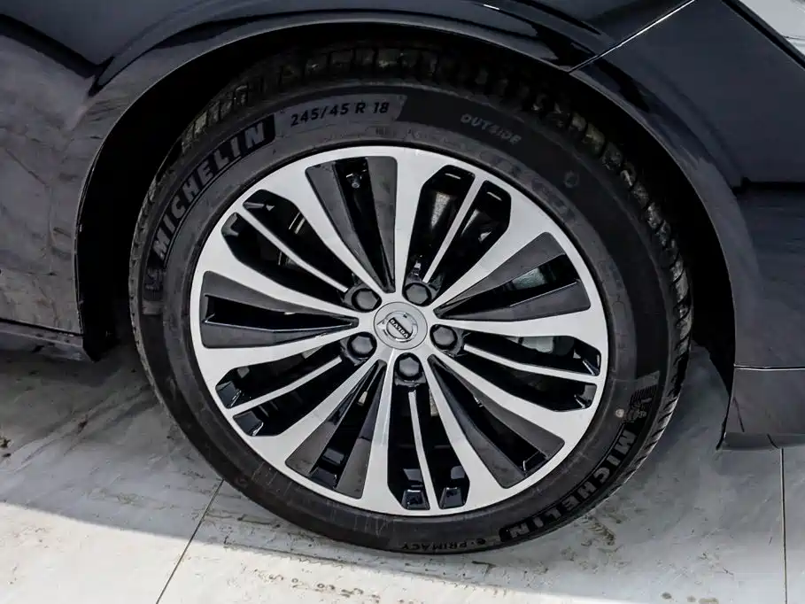 Volvo S90 2025 2024 B5 Momentum Luxury Edition