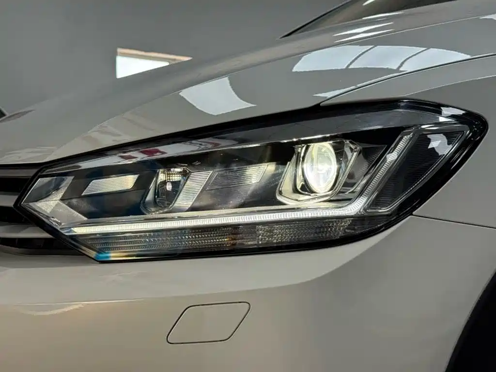 Volkswagen Touran 2022 2021 Touran L 280TSI DSG Cross Edition 7-seater