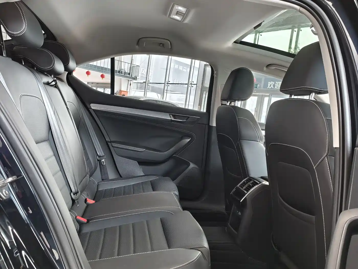 Škoda Superb 2023 Facelift TSI280 DSG Premium Edition фото 20