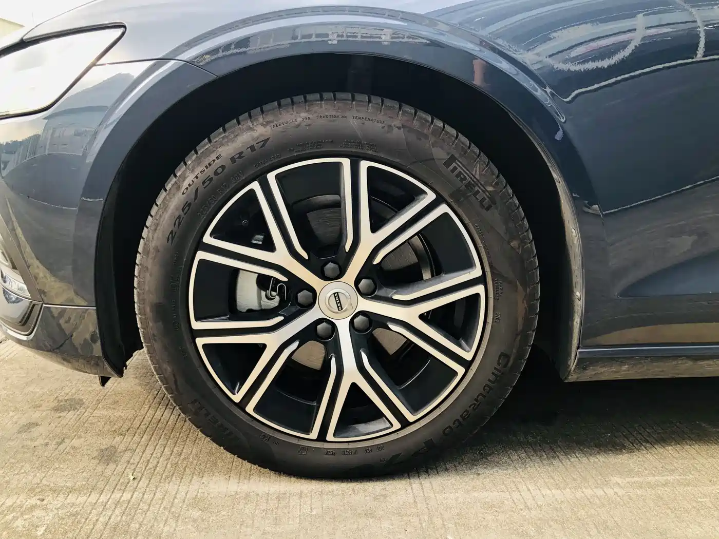 Volvo S60 2025 B4 Smart Luxury Edition фото 16