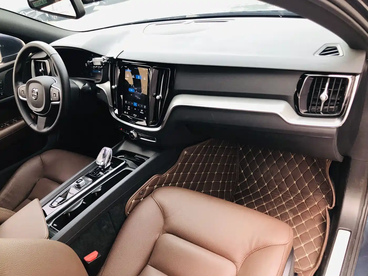 Volvo S60 2025 B4 Smart Luxury Edition фото 13