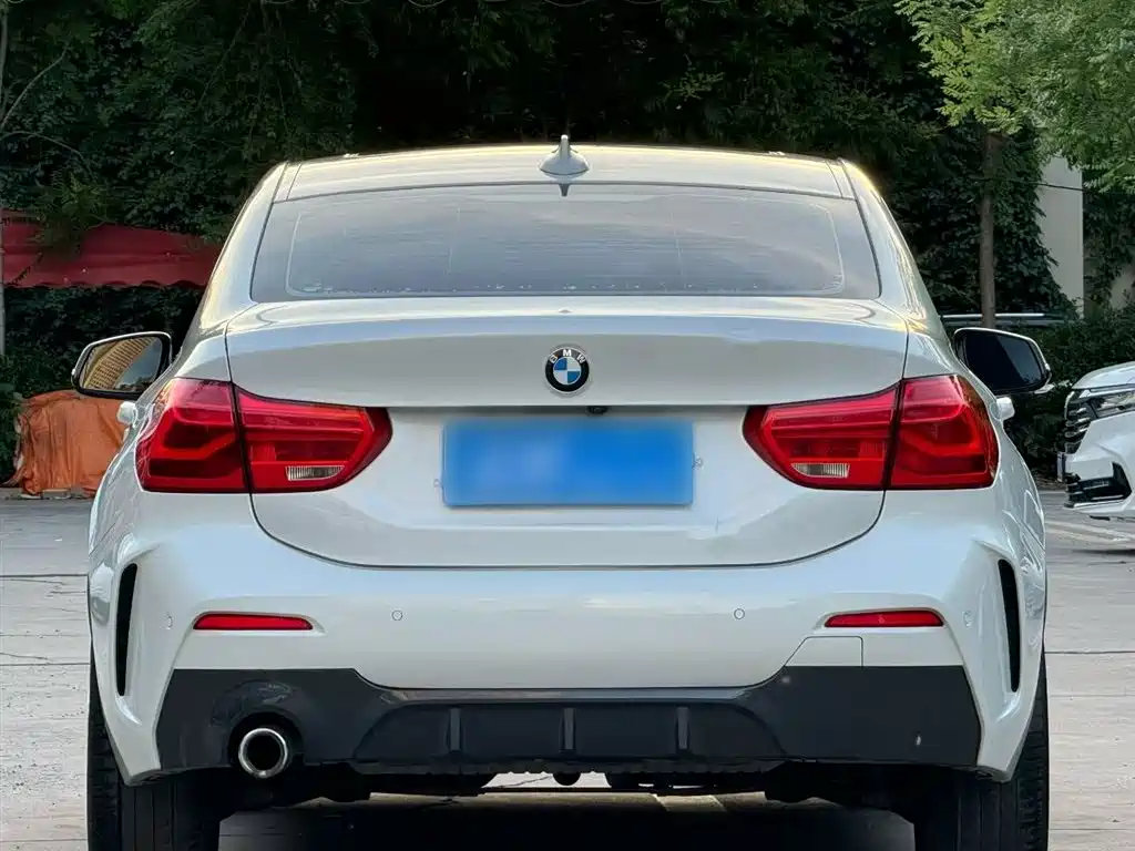 BMW 1 Series 2019 118i M Sport Package фото 6
