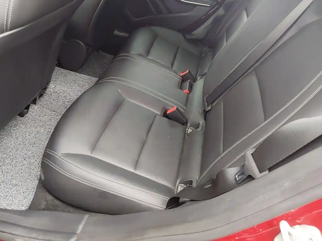 Photo 17 - Mercedes-Benz CLA (Import)