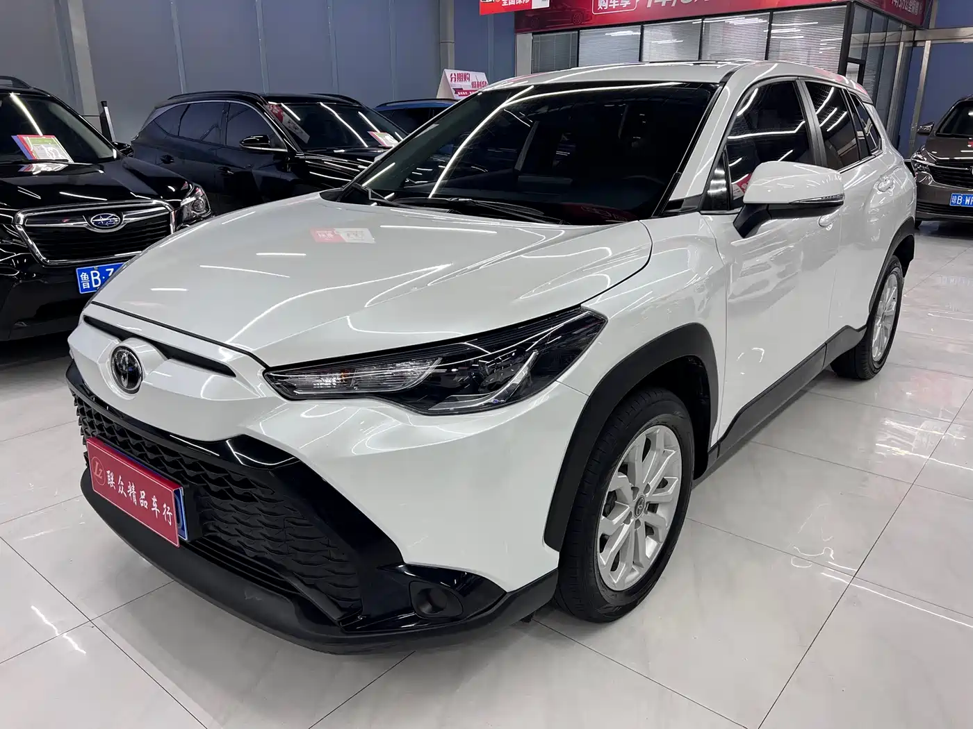 Toyota Frontlander 2022 2.0L CVT Leading Edition фото 2