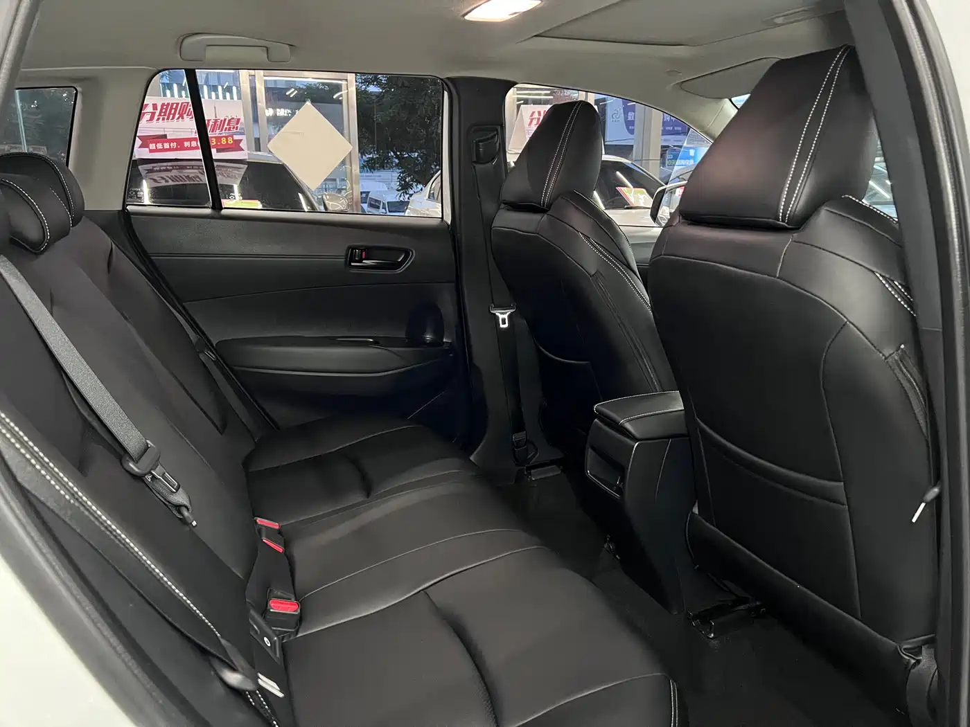 Toyota Frontlander 2022 2.0L CVT Leading Edition фото 11