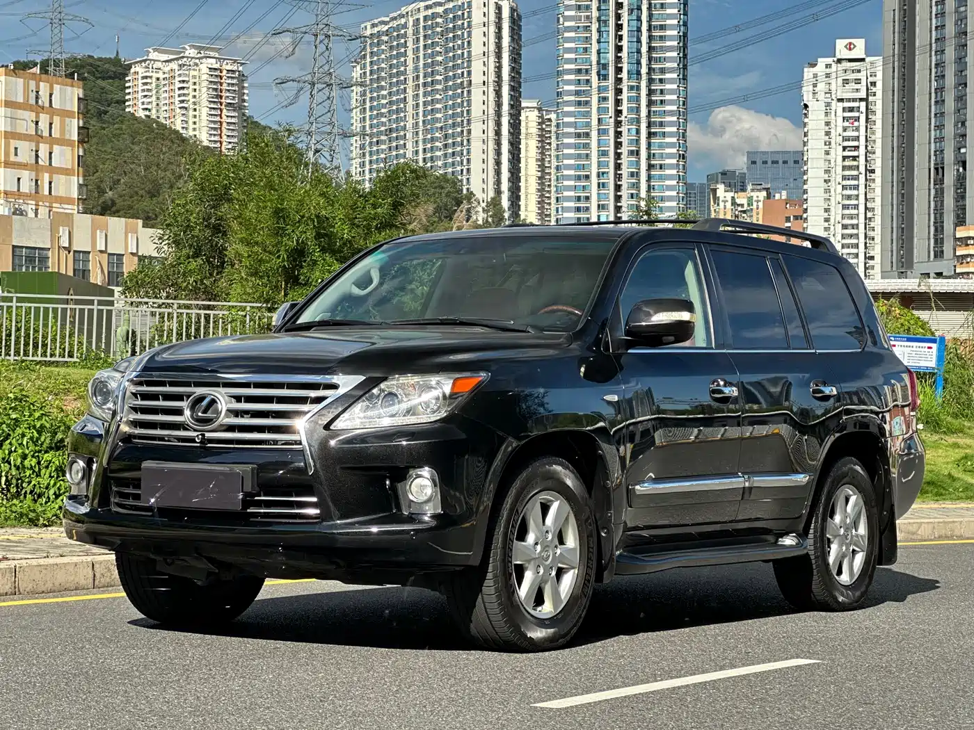 Lexus LX 2012 Model 570 фото 2