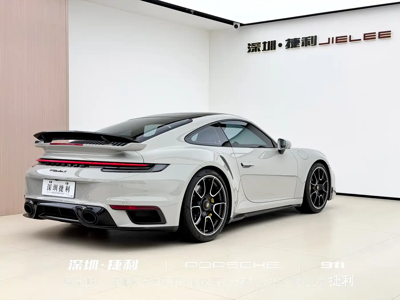 Porsche 911 2023 Turbo S 3.7T фото 5