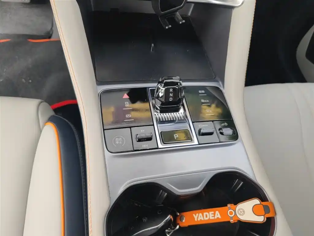BYD Song PLUS PHEV 2023 Champion Edition DM-i 110KM Flagship фото 14