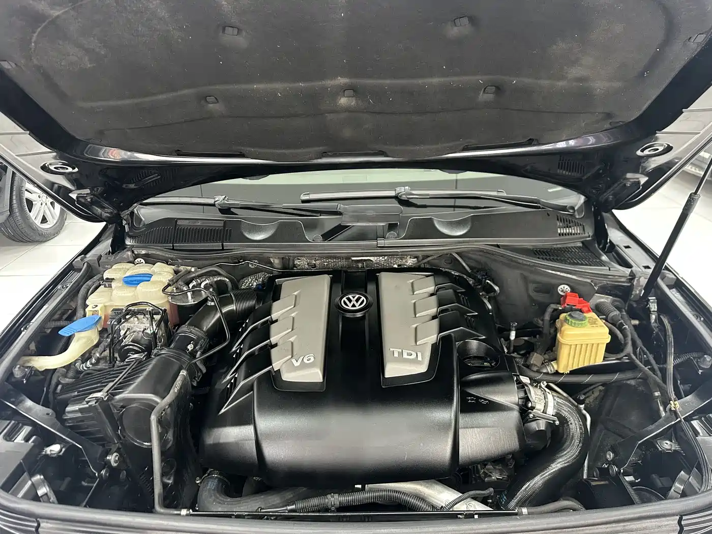 Volkswagen Touareg 2011 3.0TDI Diesel Standard фото 25