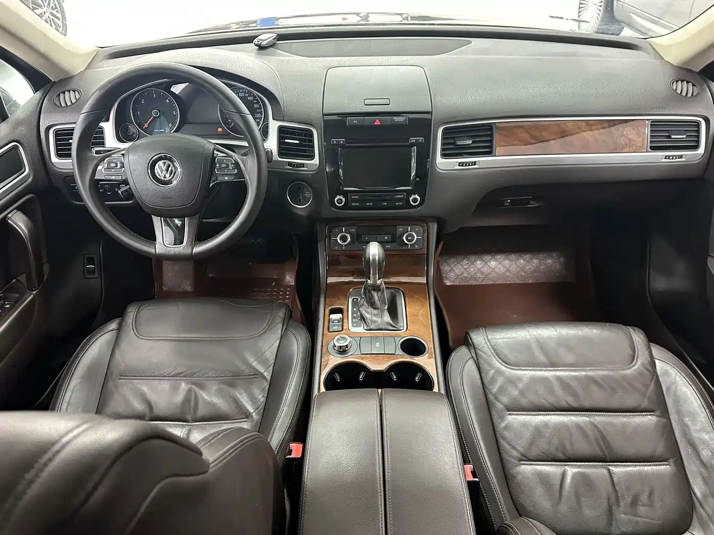 Volkswagen Touareg 2011 3.0TDI Diesel Standard фото 11