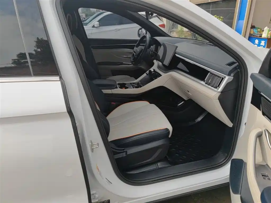 BYD Song PLUS PHEV 2023 Champion Edition DM-i 110KM Flagship фото 25