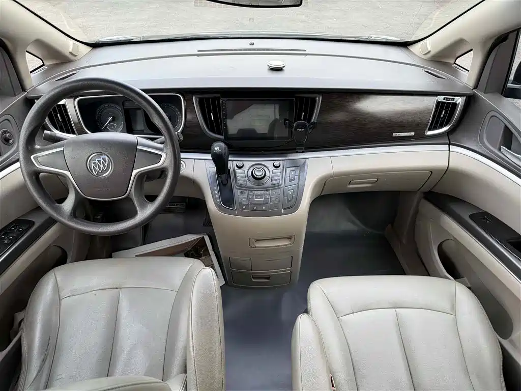 Buick GL8 2011 2.4L CT Luxury Business Comfort Edition фото 6
