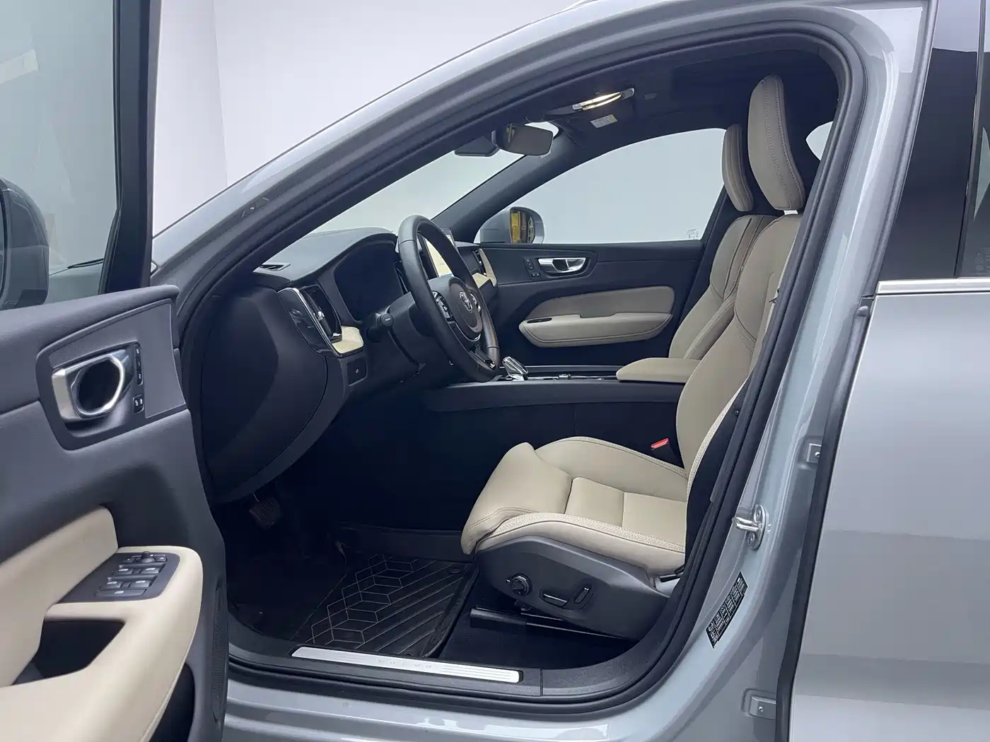 Фото 13 - Volvo XC60