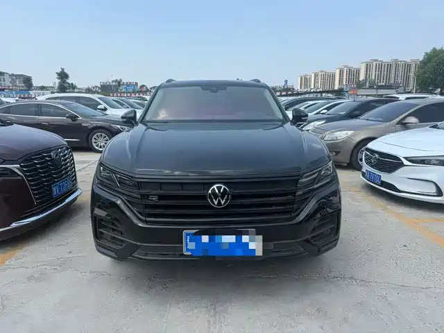  Volkswagen Touareg 2022 3.0TSI Rui Xiang Edition Gloss Black Sport Package